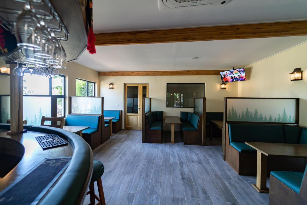 Gooderson Monks Cowl Golf Resort Champagne Valley Exterior photo