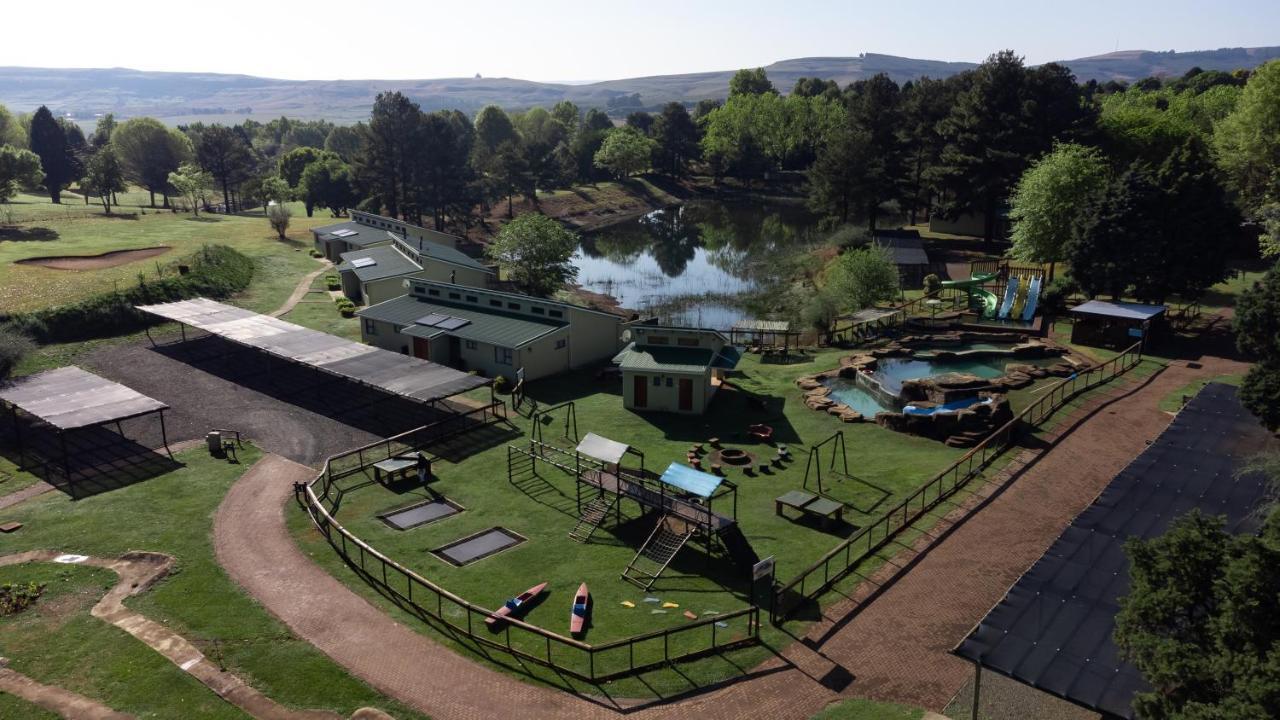 Gooderson Monks Cowl Golf Resort Champagne Valley Exterior photo