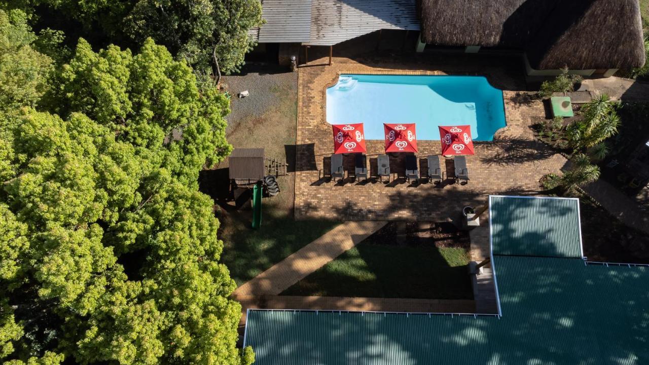 Gooderson Monks Cowl Golf Resort Champagne Valley Exterior photo