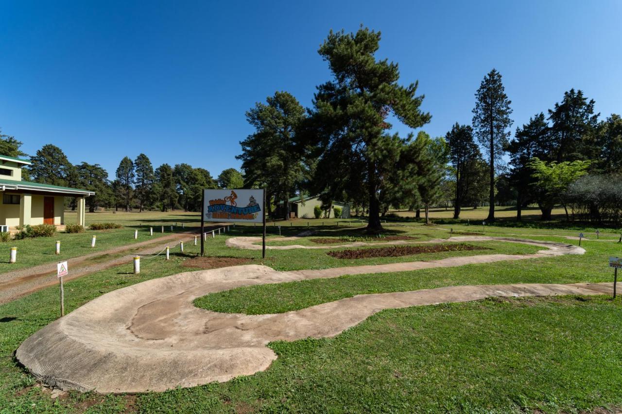 Gooderson Monks Cowl Golf Resort Champagne Valley Exterior photo