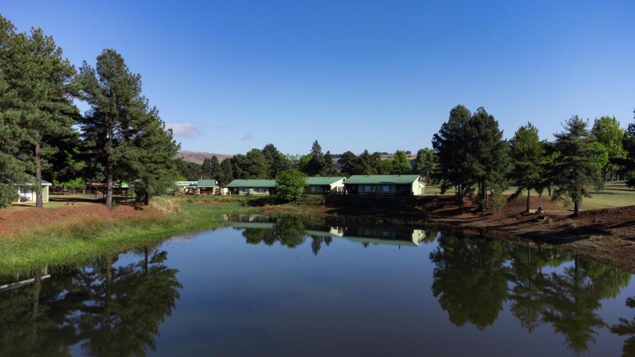 Gooderson Monks Cowl Golf Resort Champagne Valley Exterior photo