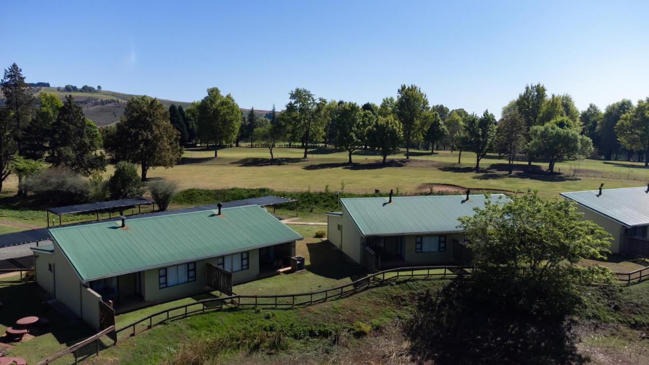 Gooderson Monks Cowl Golf Resort Champagne Valley Exterior photo