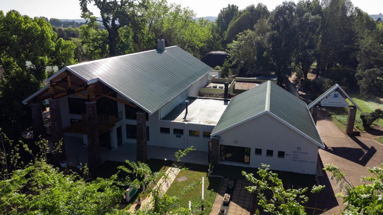 Gooderson Monks Cowl Golf Resort Champagne Valley Exterior photo