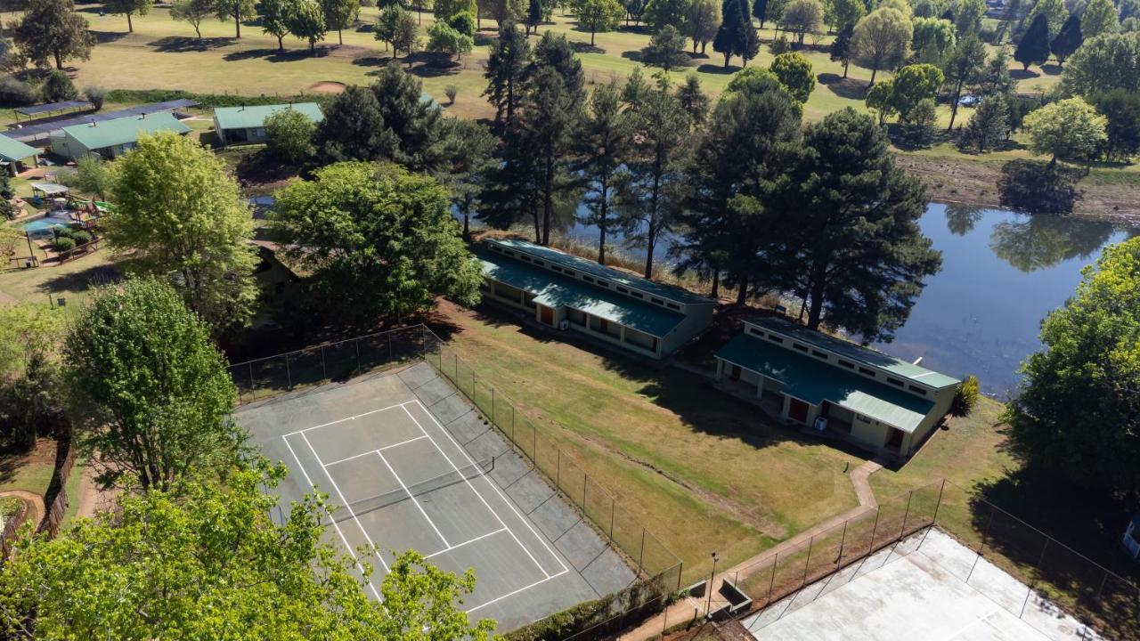Gooderson Monks Cowl Golf Resort Champagne Valley Exterior photo