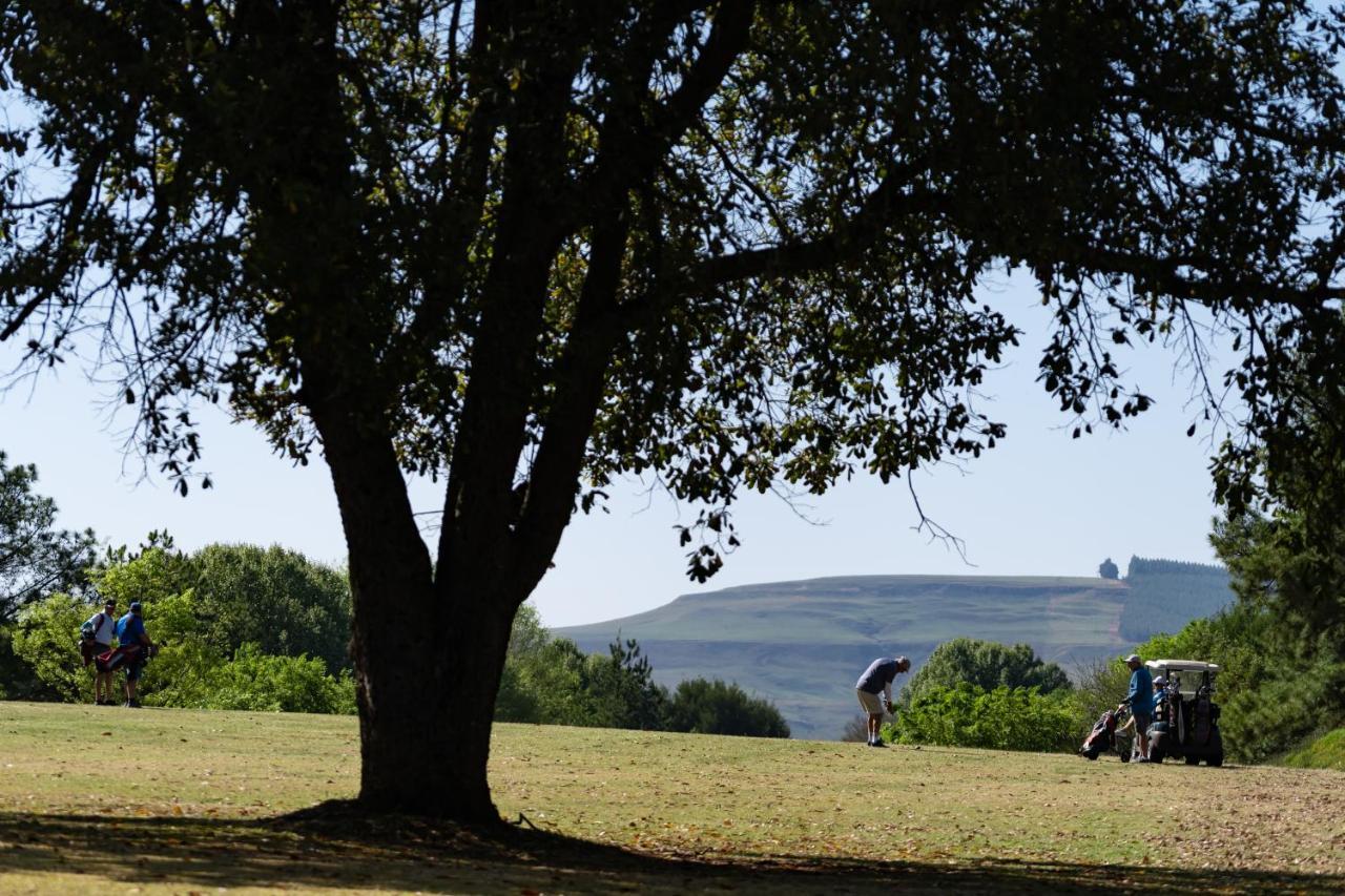 Gooderson Monks Cowl Golf Resort Champagne Valley Exterior photo