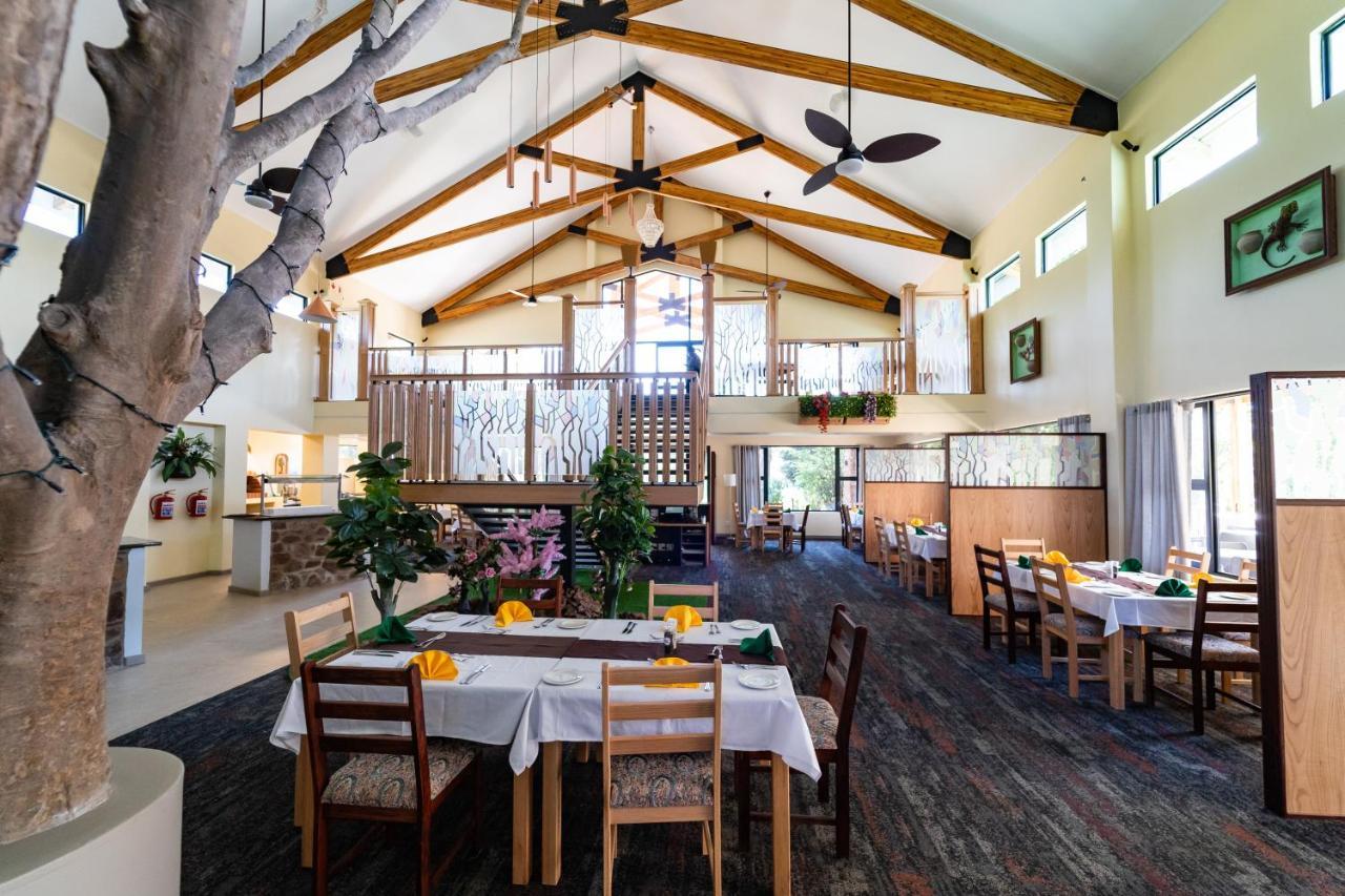 Gooderson Monks Cowl Golf Resort Champagne Valley Exterior photo