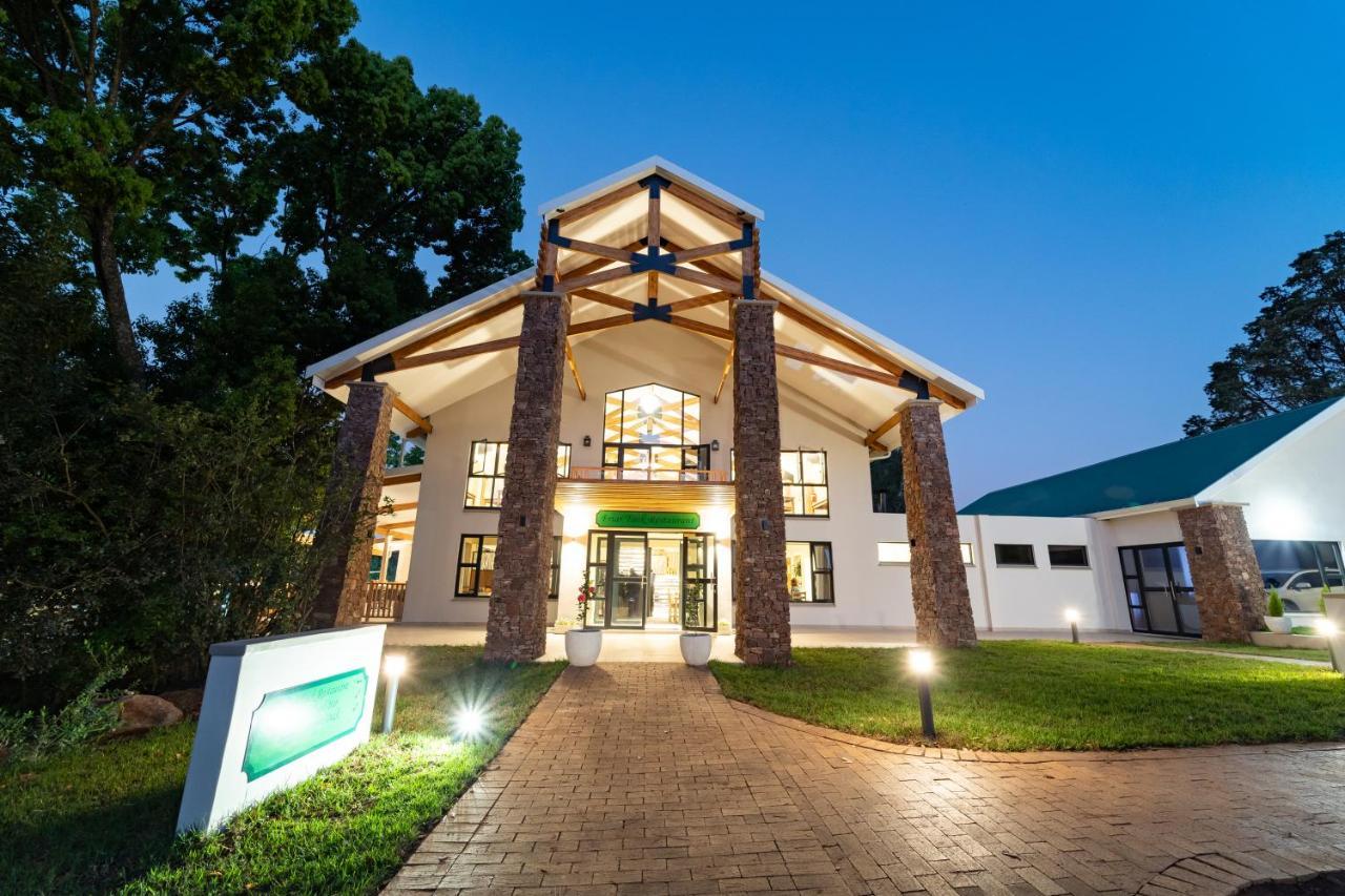 Gooderson Monks Cowl Golf Resort Champagne Valley Exterior photo