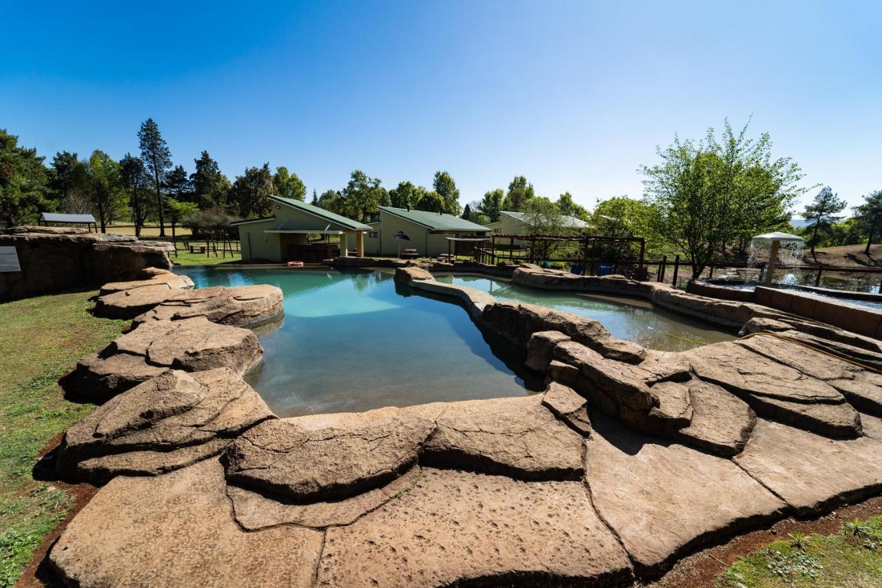 Gooderson Monks Cowl Golf Resort Champagne Valley Exterior photo