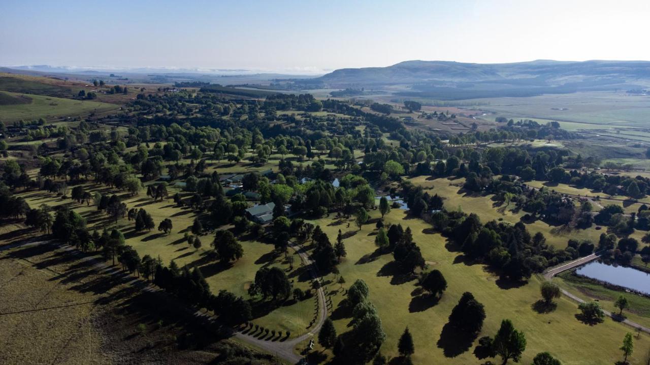 Gooderson Monks Cowl Golf Resort Champagne Valley Exterior photo