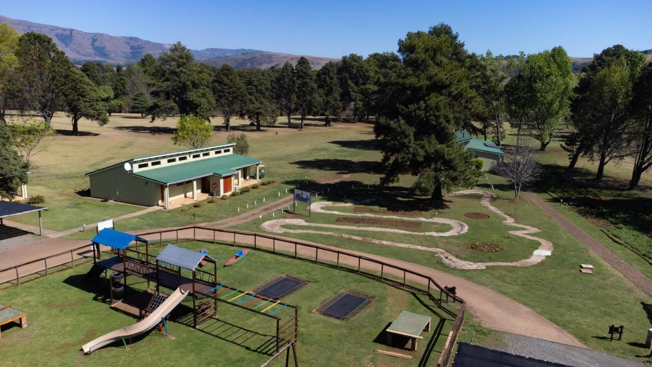 Gooderson Monks Cowl Golf Resort Champagne Valley Exterior photo